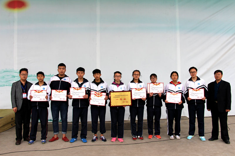 西航港二中参加成都市双流区2016年中小学生田径运动