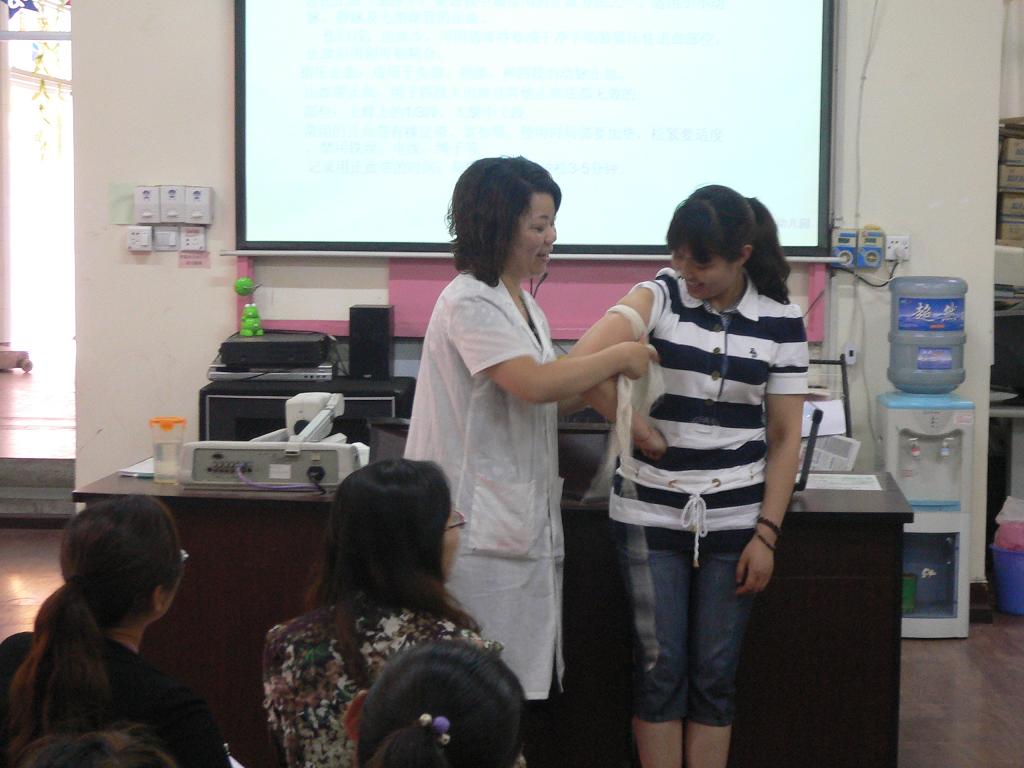华阳幼儿园开展"幼儿意外伤害急救处理"培训活动_幼儿999 华阳幼儿园开展"幼儿意外伤害急救处理"培训活动