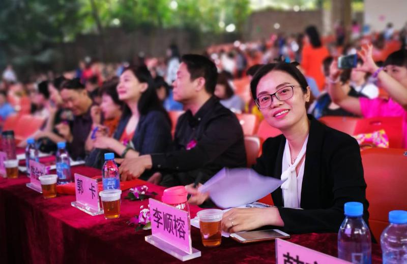 阅读在路上 我们在前行——棠湖小学赴深圳大学参加东南教科所阅读