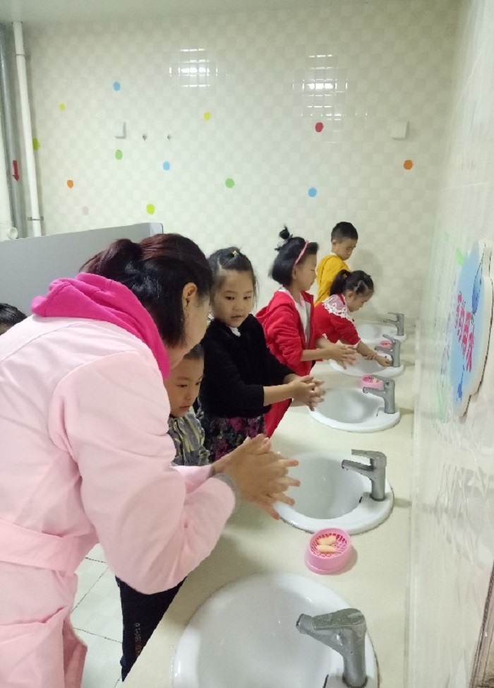 正确洗手,健康生活 ——记黄龙溪东岳幼儿园开展"全球