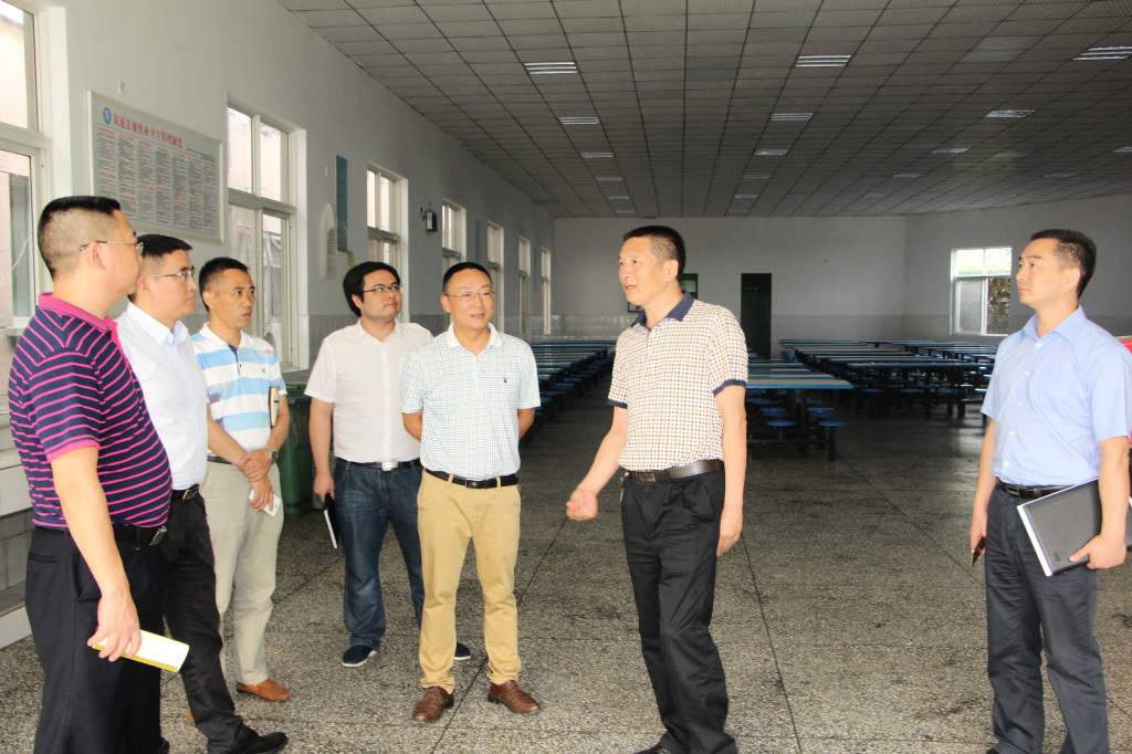 李局长在协和街办教育干事魏正