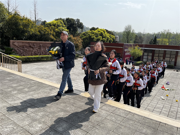 清明祭扫 (2)