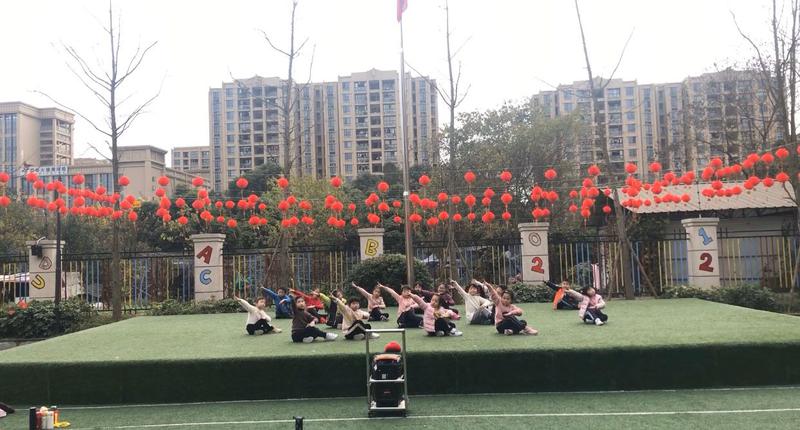 啦啦操梦娃1